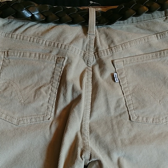 Woman's(BRAND NEW!)LEVI'S corduroys(mid rise) - Picture 3 of 5